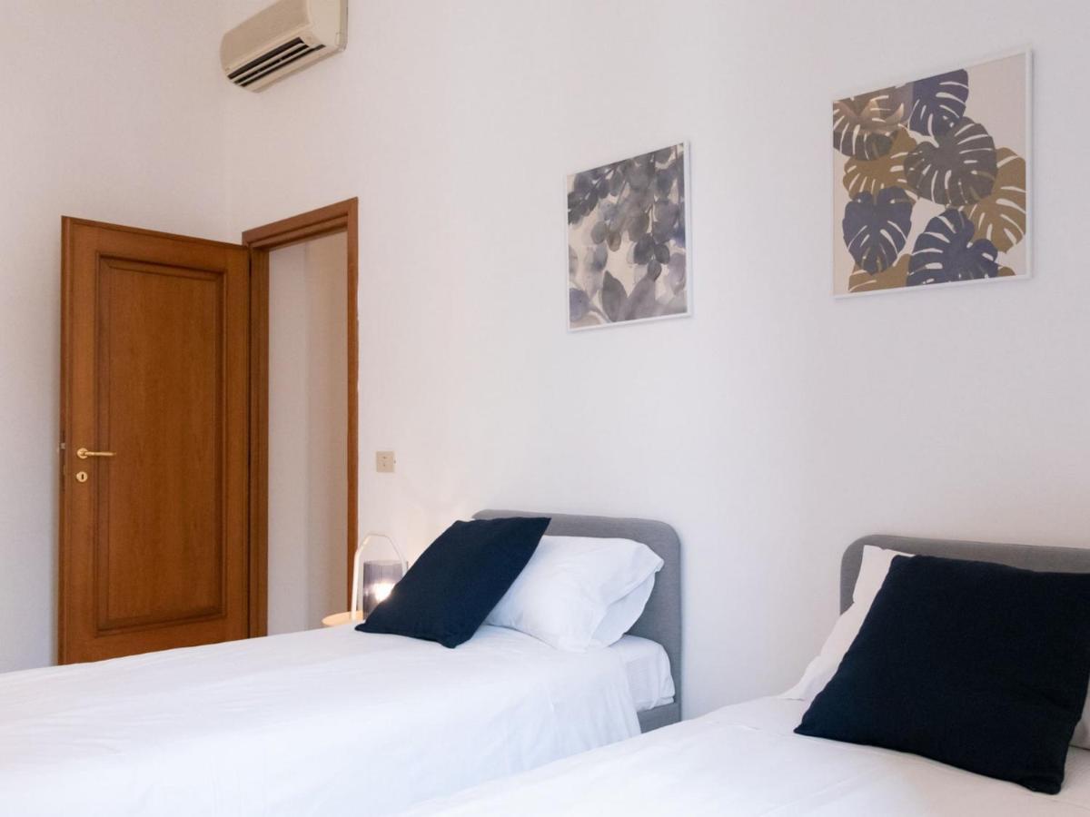 The Best Rent - Lovely Two-Bedroom Apartment Near Termini Station Roma Exterior foto
